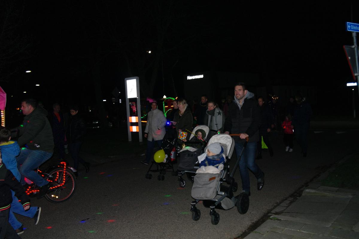 Lichtjesoptocht  Os Kee 2019 (12)